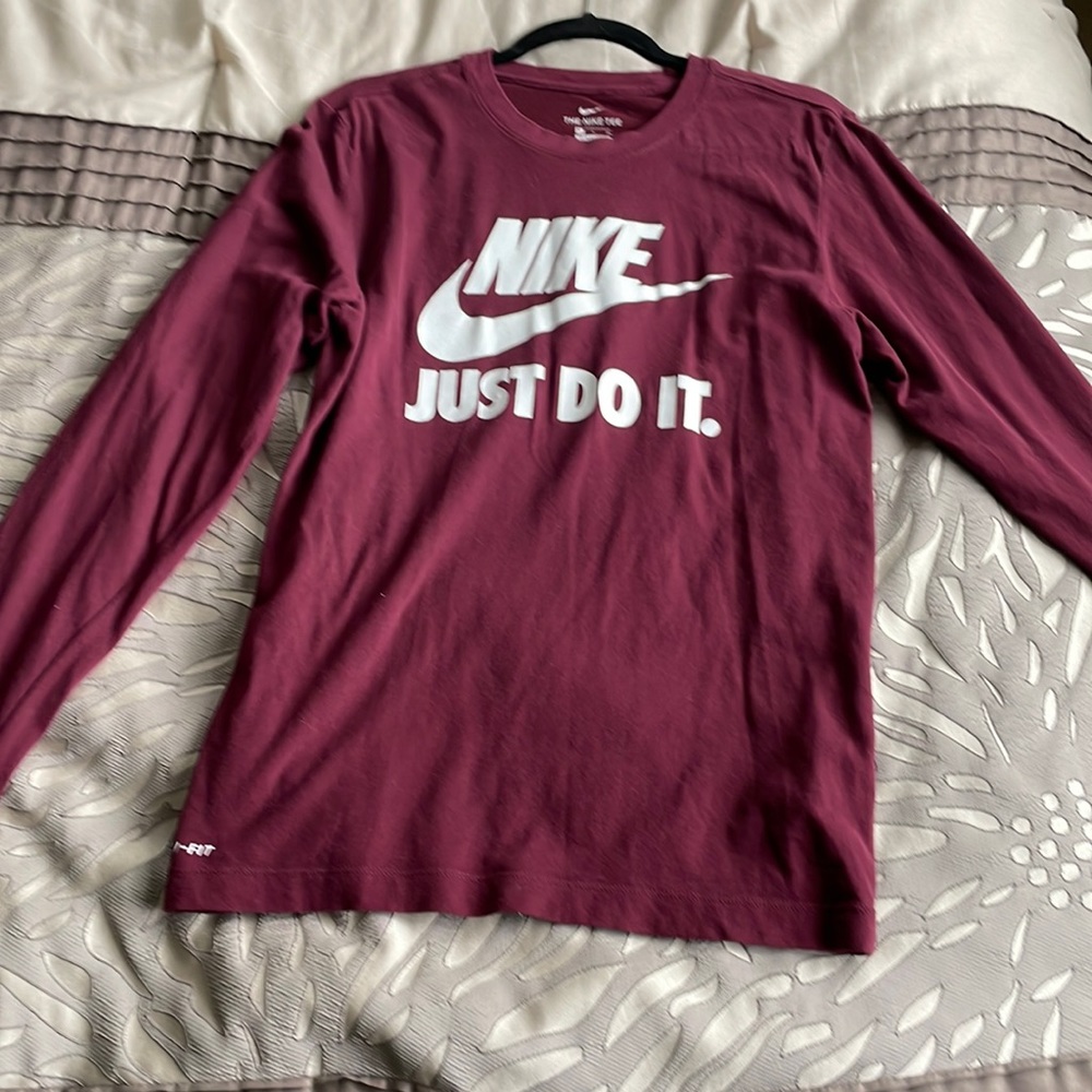 Maroon Nike Longsleeve
